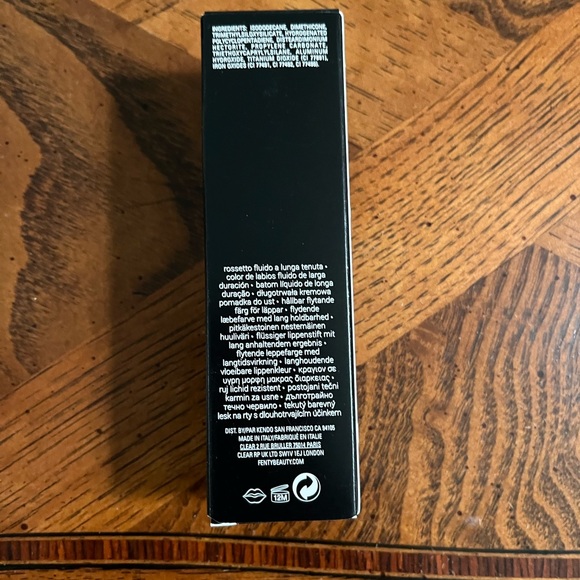 Fenty Beauty - Stunna Lip Paint Longwear Fluid Lip Colour - Picture 2 of 10